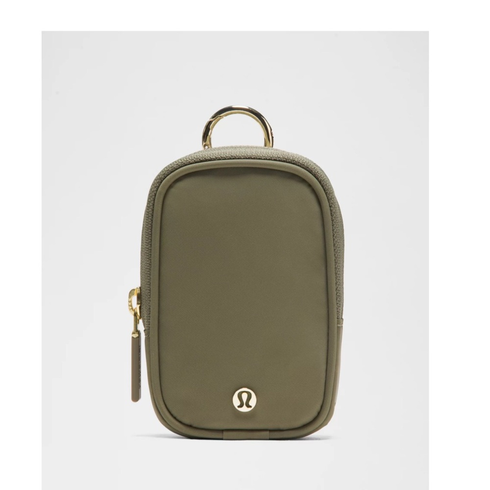 Lululemon Clippable Nano Pouch in Bay Leaf/Gold